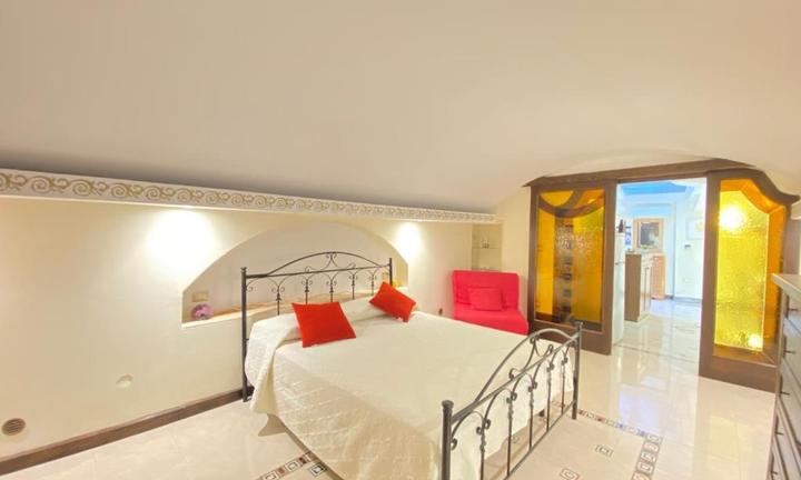 Bilocale climatizzato in pieno centro storico