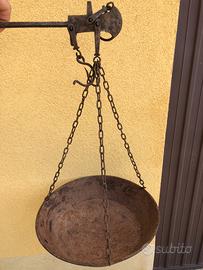 Antica bilancia funzionante