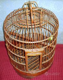 Gabbia thailandese in bamboo per uccelli