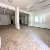 Spazioso locale commerciale in Zona Centro