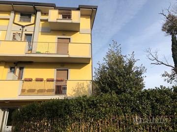 Appartamento arredato con garage