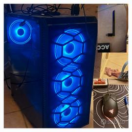PC, monitor,  tastiere, mouse, mic, cuffie