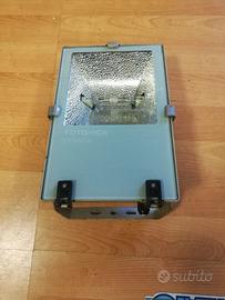 lampade alogene per giardini