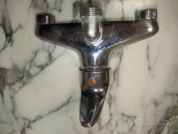 miscelatore per vasca da bagno o doccia