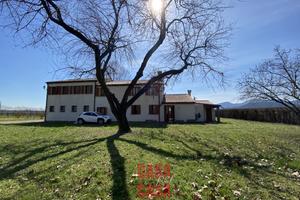 ABANO TERME - Loc. Monterosso. Splendido rustico c