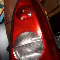 fanale posteriore OPEL AGILA