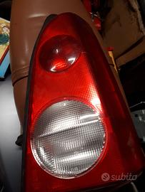 fanale posteriore OPEL AGILA