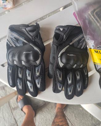 Guanti moto Suomy