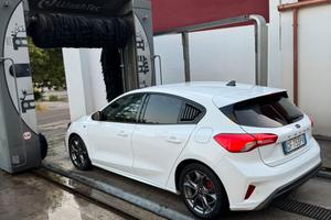 FORD Focus  ST- Line