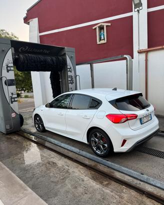 FORD Focus  ST- Line