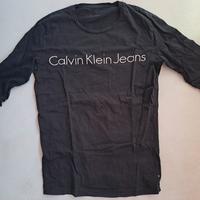 t-shirt vans e calvin klein 