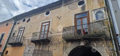 3 LOCALI A MONTESARCHIO