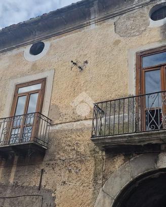 3 LOCALI A MONTESARCHIO