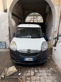Opel combo 1.6 105 cv Fiat doblò 2014
