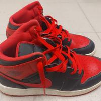 Nike Air Jordan 1 Mid SE