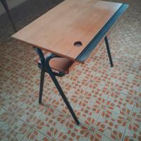 Banco di scuola anni '80