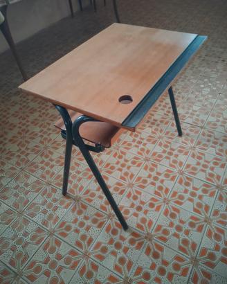 Banco di scuola anni '80