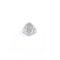 Anello in oro con diamanti