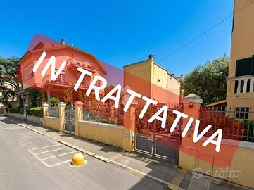 2 LOCALI A FOLLONICA