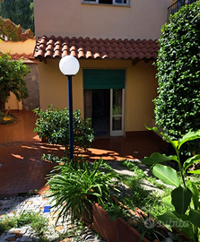 Casa con giardino ( Ischia)