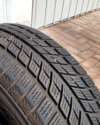 pneumatici gomme auto invernali  215 55 r18