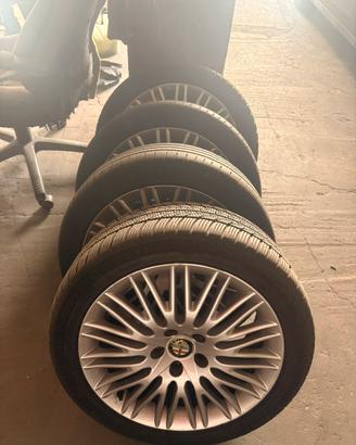 4 Gomme e cerchi alfa romeo Giulietta