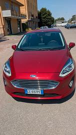 Ford Fiesta Titanium rossa metallizzata gpl