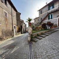 2 LOCALI A GENAZZANO