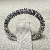 Anello a giro completo di diamanti ed oro
