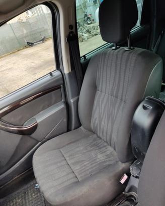 Sedile anteriore dx DACIA DUSTER del 2012