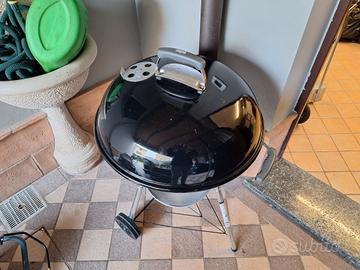 Barbecue Weber con carbonella, ritiro in loco