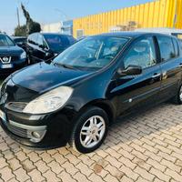 Renault Clio 1.2 16V 5 porte Le Iene