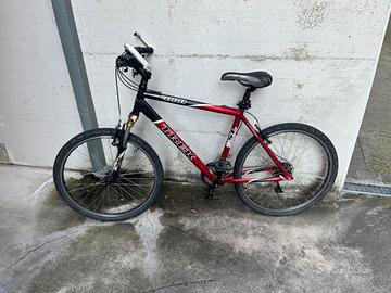 MTB Trek 4100 Mountain Bike 26" misura media