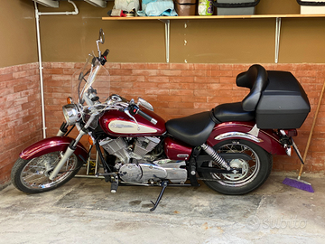 Moto Yamaha Modello Drag Star