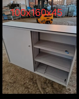 armadi per ufficio  tre misure,scrivanie ,tavolini