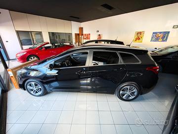 Hyundai i30 Wagon SOLO 120MILA KM!!! AUTO DA VETRI