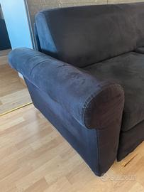 Divano letto antimacchia nero 1200 € no materasso