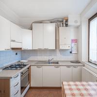 cucina completa-armadio per trasferimento