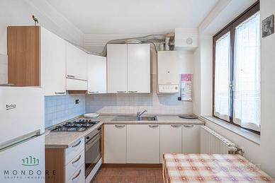 cucina completa-armadio per trasferimento