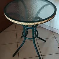 Tavolino rotondo in vetro con struttura in metallo