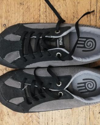 TEVA scarpe bambino tg 34 Nuove