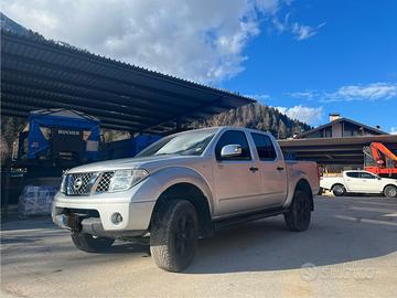 Pikup Nissan navara