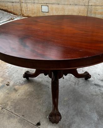 Tavolo rotondo in legno stile classico