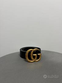 Cintura Gucci GG Marmont in pelle nera originale.