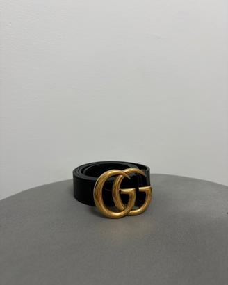 Cintura Gucci GG Marmont in pelle nera originale.