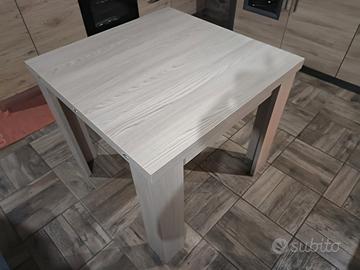 Tavolo da pranzo