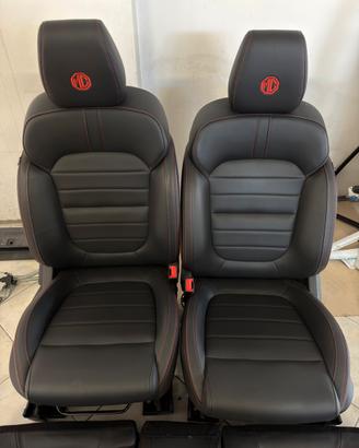 Interno MG ZS