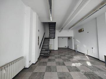 Immobile di 130 m² con 2 locali a Ponte San Pietro
