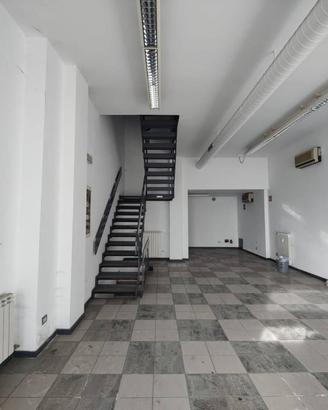 Immobile di 130 m² con 2 locali a Ponte San Pietro