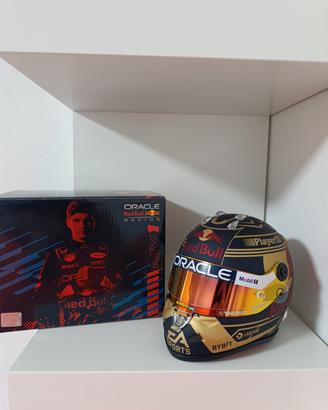Casco Max Verstappen 1:2 2023 World Champion F1